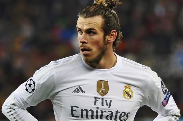 Gareth Bale yn nghrys Real Madrid