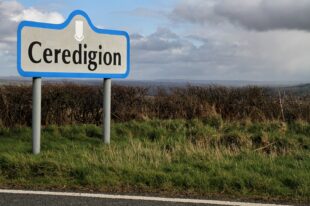 Arwydd Ceredigion
