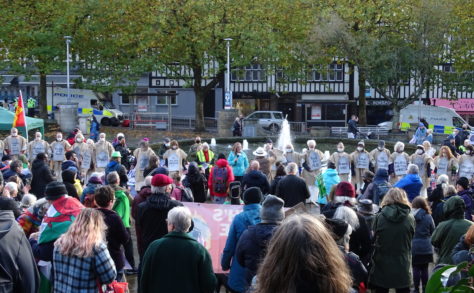 Protest newid hinsawdd Abertawe