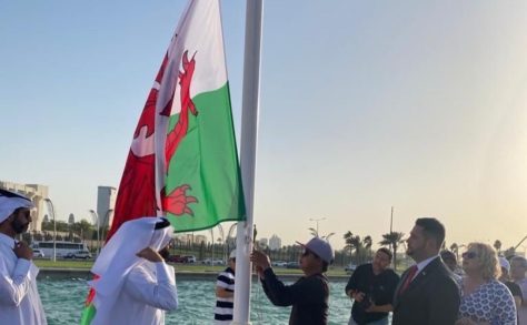 Baner Cymru yn Qatar