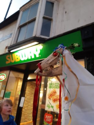 Mari-Lwyd-ger-Greggs